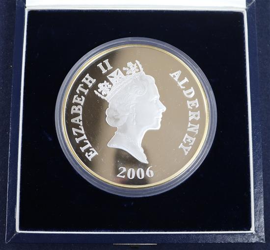 A Royal Mint HM Queen Elizabeth II 80th Birthday 999 standard silver kilo coin 2006, cased with certificate
